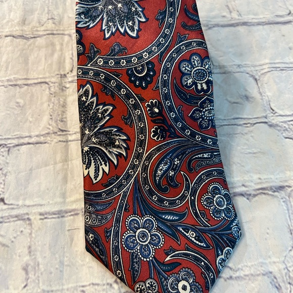 CHRISTIAN DIOR LOT OF (3) PATTERN MENS SILK TIES POLKA DOTS/PAISLEY/TINY PRINT - Picture 11 of 12